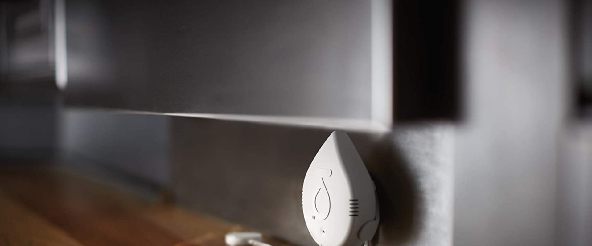 How does water leak detection work?